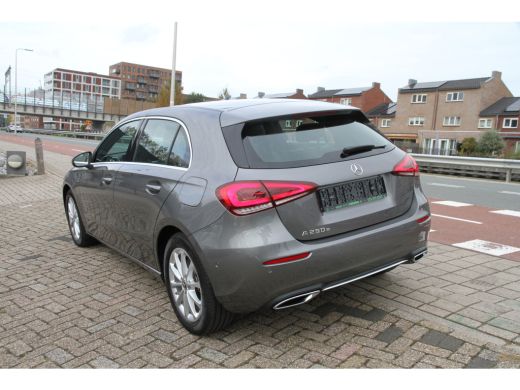Mercedes A-Klasse 250 e Widescreen Incl 12 Mnd BOVAG Garantie ActivLease financial lease