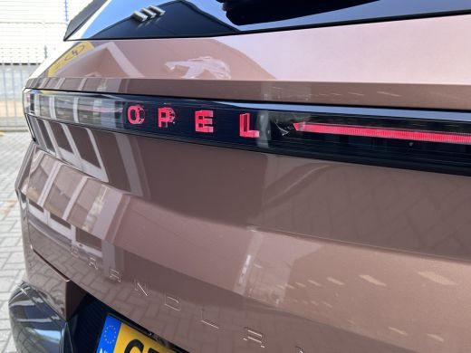 Opel Grandland GS 73 kWh Panoramisch schuif- / kanteldak | Focal Premium audio | LED Matrix koplampen | Elektris... ActivLease financial lease