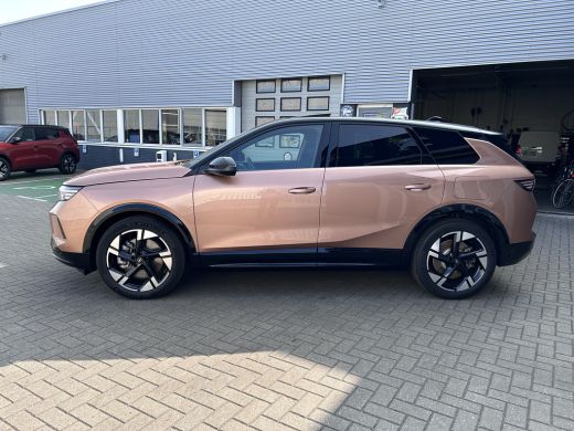 Opel Grandland GS 73 kWh Panoramisch schuif- / kanteldak | Focal Premium audio | LED Matrix koplampen | Elektris... ActivLease financial lease