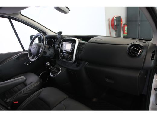 Opel Vivaro L2H1 145 pk Irmscher Sport 165/200 Limited Edition | Airco | Cruise control | Lichtmetalen velgen... ActivLease financial lease
