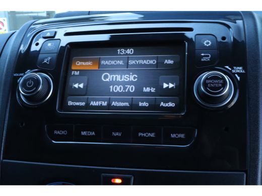 Peugeot Boxer 330 2.0 BlueHDI L1H1 Premium Pack | Cruise Control | Trekhaak | Camera | Imperiaal | Navi | Carpl... ActivLease financial lease