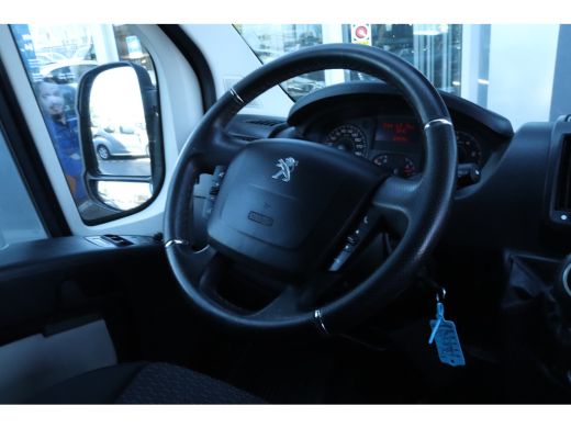 Peugeot Boxer 330 2.0 BlueHDI L1H1 Premium Pack | Cruise Control | Trekhaak | Camera | Imperiaal | Navi | Carpl... ActivLease financial lease