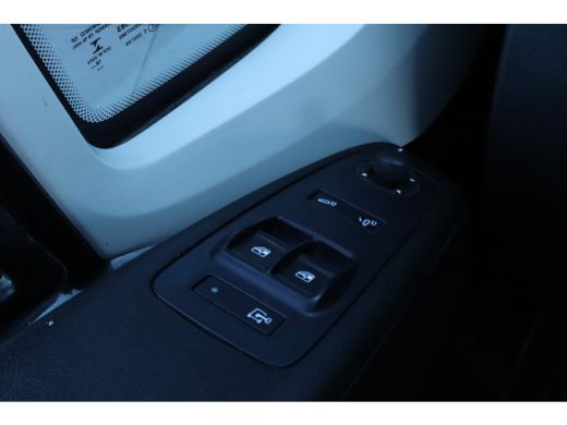 Peugeot Boxer 330 2.0 BlueHDI L1H1 Premium Pack | Cruise Control | Trekhaak | Camera | Imperiaal | Navi | Carpl... ActivLease financial lease