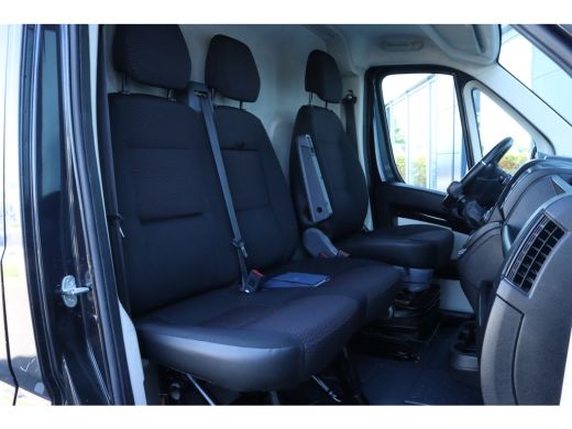 Peugeot Boxer 330 2.0 BlueHDI L1H1 Premium Pack | Cruise Control | Trekhaak | Camera | Imperiaal | Navi | Carpl... ActivLease financial lease