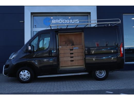 Peugeot Boxer 330 2.0 BlueHDI L1H1 Premium Pack | Cruise Control | Trekhaak | Camera | Imperiaal | Navi | Carpl... ActivLease financial lease