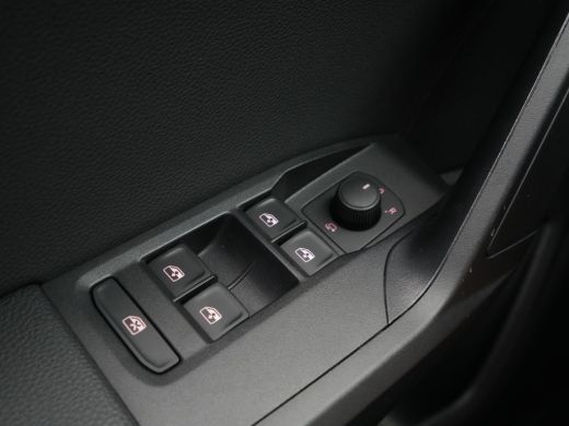 Seat Ibiza 1.0 TSI 95pk FR Business Intense Plus Navigatie Carplay Camera Stoelverwarming Digital Cockpit 284 ActivLease financial lease