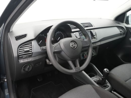 Skoda Fabia 1.0 75pk Active Navi via app Airco Cruise Pdc achter 3 ActivLease financial lease
