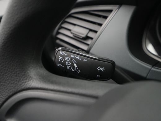 Skoda Fabia 1.0 75pk Active Navi via app Airco Cruise Pdc achter 3 ActivLease financial lease