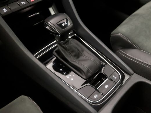 Skoda Karoq 1.0 TSI Sport Deluxe Automaat (APPLE CARPLAY, GROOT NAVI, CAMERA, LEDER/ALCANTARA, STOELVERWARMIN... ActivLease financial lease