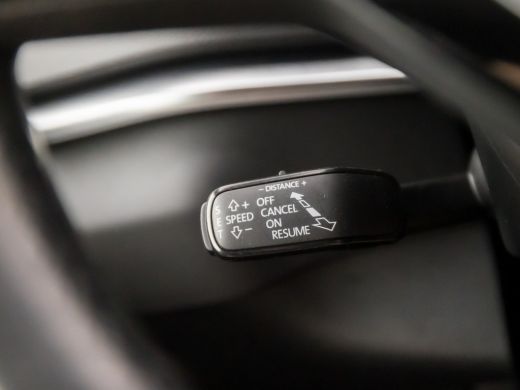 Skoda Karoq 1.0 TSI Sport Deluxe Automaat (APPLE CARPLAY, GROOT NAVI, CAMERA, LEDER/ALCANTARA, STOELVERWARMIN... ActivLease financial lease
