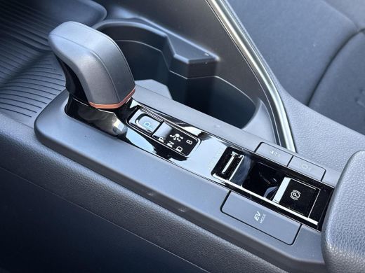 Toyota C-HR 1.8 Hybrid 140 Dynamic **NIEUWE AUTO/ DIRECT LEVERBAAR** ActivLease financial lease