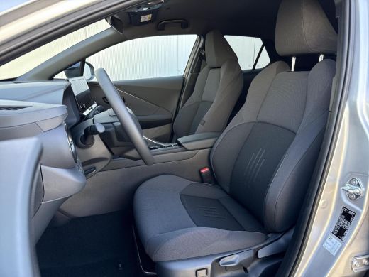 Toyota C-HR 1.8 Hybrid 140 Dynamic **NIEUWE AUTO/ DIRECT LEVERBAAR** ActivLease financial lease