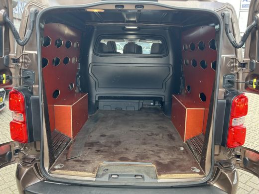 Toyota ProAce 2.0 D-4D Professional Long Dubbele Cabine | Trekhaak | Navi | Rijklaarprijs! ActivLease financial lease