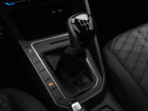 Volkswagen Polo 1.0 TSI R-Line Navi via App Pdc Acc Clima 128 ActivLease financial lease