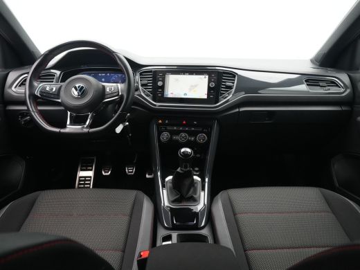 Volkswagen T-Roc 1.5 TSI 150pk Sport Business R Line Navigatie Trekhaak Camera Elek. kofferklep 204 ActivLease financial lease