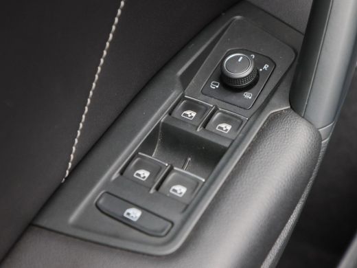 Volkswagen Tiguan 1.4 TSi 245 Pk Automaat eHybrid R-Line Business+ | Full LED | Navigatie | Adaptive Cruise | 19 In... ActivLease financial lease