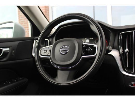 Volvo  V60 2.0 D3 Momentum | 1e eigenaar | inc BTW | Led | Camera | DAB | Navi | Cruise-control | Stuurverwa... ActivLease financial lease