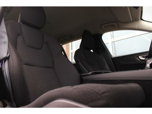 Volvo  V60 2.0 D3 Momentum | 1e eigenaar | inc BTW | Led | Camera | DAB | Navi | Cruise-control | Stuurverwa... ActivLease financial lease