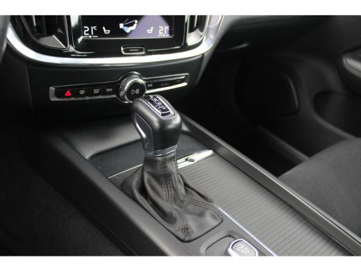 Volvo  V60 2.0 D3 Momentum | 1e eigenaar | inc BTW | Led | Camera | DAB | Navi | Cruise-control | Stuurverwa... ActivLease financial lease