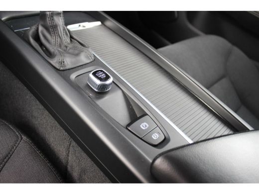 Volvo  V60 2.0 D3 Momentum | 1e eigenaar | inc BTW | Led | Camera | DAB | Navi | Cruise-control | Stuurverwa... ActivLease financial lease