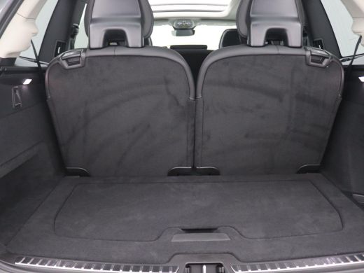 Volvo  XC90 2.0 T8 Plug-in hybrid AWD Ultra Dark 455PK AUT. Pano-Schuifdak, Harman-Kardon Audio, Head-Up Disp... ActivLease financial lease