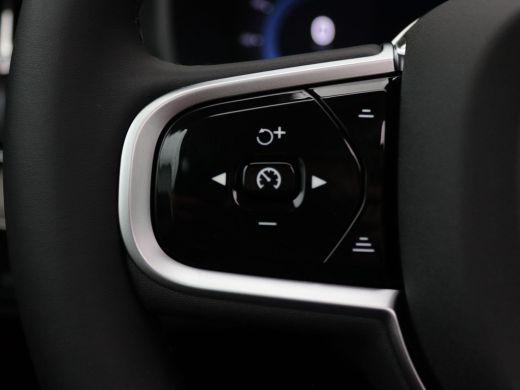 Volvo  XC90 2.0 T8 Plug-in hybrid AWD Ultra Dark 455PK AUT. Pano-Schuifdak, Harman-Kardon Audio, Head-Up Disp... ActivLease financial lease
