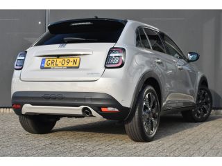 Fiat 600 1.2 Hybrid La Prima 100pk Automaat | Vol-Leder | Massage | Elektr. Achterklep | Achteruitrijcamer...