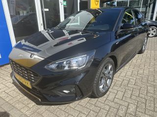 Ford Focus 1.0 125PK ST Line | STOEL-, STUUR- EN VOORRUITVERWARMING| NAVIGATIE| PARKEERSENSOREN V+A| CRUISE ...