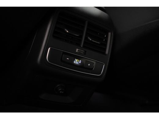 Audi A4 Avant 35 TFSI S edition Sportstoel, leer, Virtual, Climate, Trekhaak ActivLease financial lease