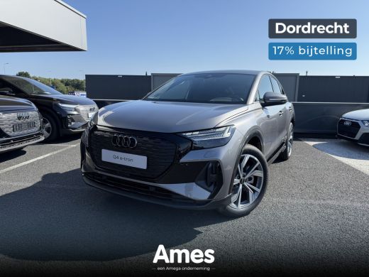 Audi Q4 e-tron 45 quattro S Edition 82 kWh | Trekhaak | Comfortpakket | 286 pk Audi Q4 e-tron 45 quattro S Edition 82 kWh | Trekhaak | Comfortpakket | 286 pk