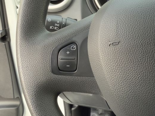 Fiat Talento 2.0 MultiJet 146 PK / L1H1 / 1e EIG. / TREKHAAK / AIRCO / CRUISE / DAB / 3-ZITS ActivLease financial lease