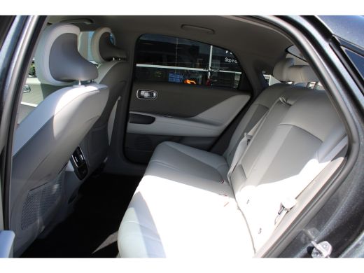 Hyundai IONIQ 6 Lounge 77.4 kWh | Wit interieur | Weinig kilometers | 360 graden camera | Elektrisch bedienbare v... ActivLease financial lease