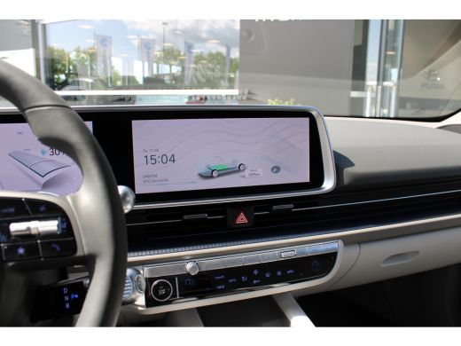 Hyundai IONIQ 6 Lounge 77.4 kWh | Wit interieur | Weinig kilometers | 360 graden camera | Elektrisch bedienbare v... ActivLease financial lease
