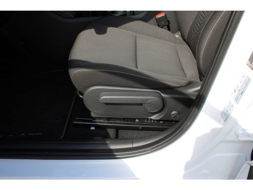 Hyundai KONA Electric Comfort Smart 65.4 kWh | Stoelbekleding, stof | Achteruitrijcamera | Parkeersensoren achter | Sto... ActivLease financial lease