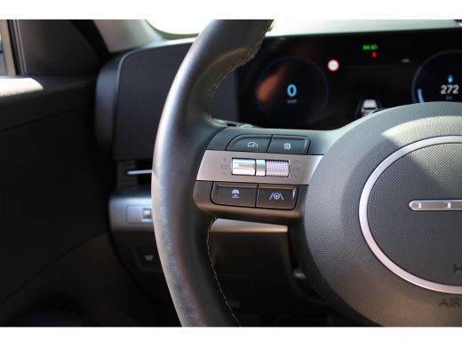 Hyundai KONA Electric Comfort Smart 65.4 kWh | Stoelbekleding, stof | Achteruitrijcamera | Parkeersensoren achter | Sto... ActivLease financial lease