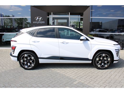 Hyundai KONA Electric Comfort Smart 65.4 kWh | Stoelbekleding, stof | Achteruitrijcamera | Parkeersensoren achter | Sto... ActivLease financial lease