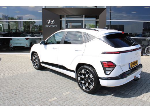 Hyundai KONA Electric Comfort Smart 65.4 kWh | Stoelbekleding, stof | Achteruitrijcamera | Parkeersensoren achter | Sto... ActivLease financial lease