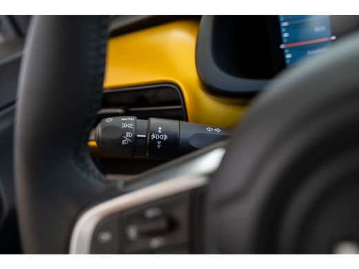Jeep Avenger Summit 54 kWh | Warmtepomp | Climate Controle | Camera | LM | Apple Carplay & Android auto | ActivLease financial lease
