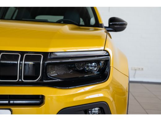 Jeep Avenger Summit 54 kWh | Warmtepomp | Climate Controle | Camera | LM | Apple Carplay & Android auto | ActivLease financial lease