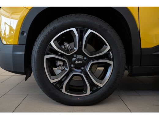 Jeep Avenger Summit 54 kWh | Warmtepomp | Climate Controle | Camera | LM | Apple Carplay & Android auto | ActivLease financial lease