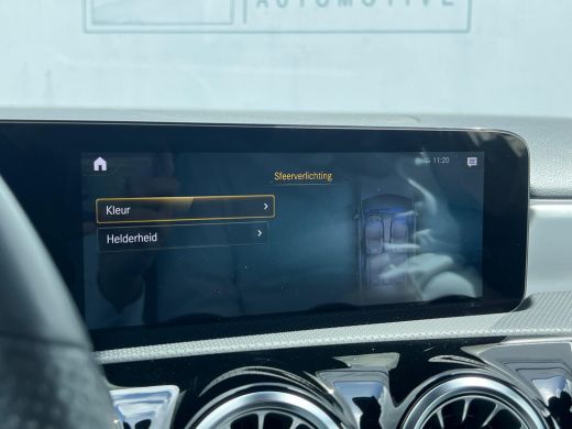 Mercedes-Benz A-Klasse 180 Business Solution AMG NL AUTO | CAMERA | STOELVERW | SFEERVERLICHTING | ActivLease financial lease