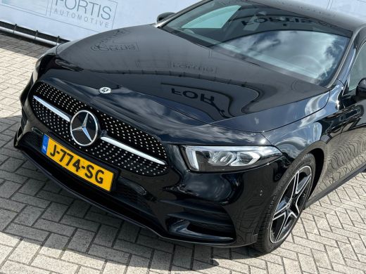 Mercedes-Benz A-Klasse 180 Business Solution AMG NL AUTO | CAMERA | STOELVERW | SFEERVERLICHTING | ActivLease financial lease
