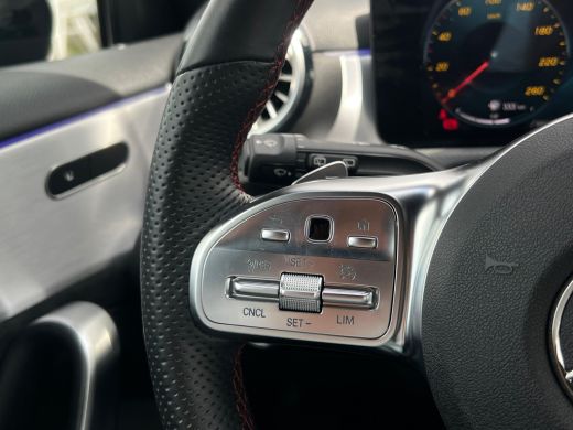 Mercedes-Benz A-Klasse 180 Business Solution AMG NL AUTO | CAMERA | STOELVERW | SFEERVERLICHTING | ActivLease financial lease