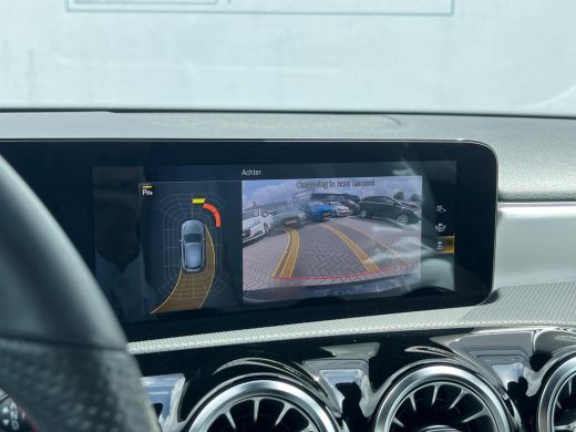 Mercedes-Benz A-Klasse 180 Business Solution AMG NL AUTO | CAMERA | STOELVERW | SFEERVERLICHTING | ActivLease financial lease