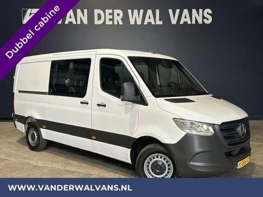 Mercedes-Benz Sprinter 314 CDI 143pk 3500kg Trekhaak L2H1 Dubbele cabine Euro6 Airco | Camera | Navigatie | 5-Zits Cruis... Mercedes-Benz Sprinter 314 CDI 143pk 3500kg Trekhaak L2H1 Dubbele cabine Euro6 Airco | Camera | Navigatie | 5-Zits Cruis...