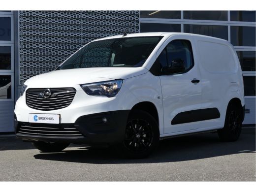 Opel Combo | Navigatie | Camera | Lichtmetaal | 3-Zits | Trekhaak Opel Combo | Navigatie | Camera | Lichtmetaal | 3-Zits | Trekhaak