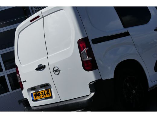 Opel Combo | Navigatie | Camera | Lichtmetaal | 3-Zits | Trekhaak ActivLease financial lease