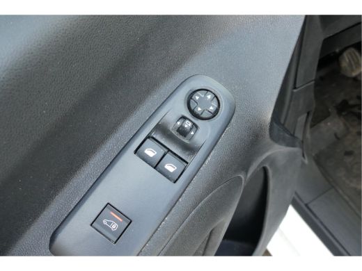 Opel Combo | Navigatie | Camera | Lichtmetaal | 3-Zits | Trekhaak ActivLease financial lease