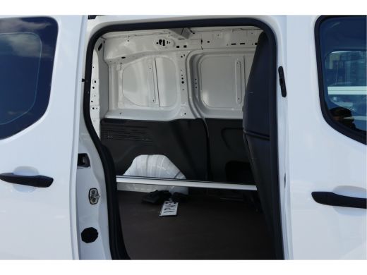 Opel Combo | Navigatie | Camera | Lichtmetaal | 3-Zits | Trekhaak ActivLease financial lease