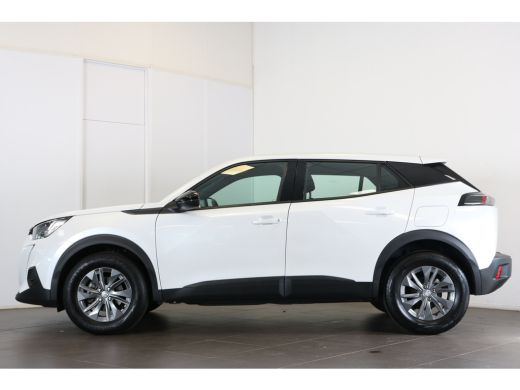 Peugeot 2008 1.2 PureTech Active Pack 100 | Navi | Cruise | Clima | Parkeersensoren | Parelmoer | 16" Lichtmet... ActivLease financial lease
